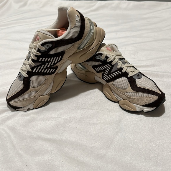New Balance 9060 Men's Athletic Sneakers in Beige, Black, Cream - Picture 2 of 6